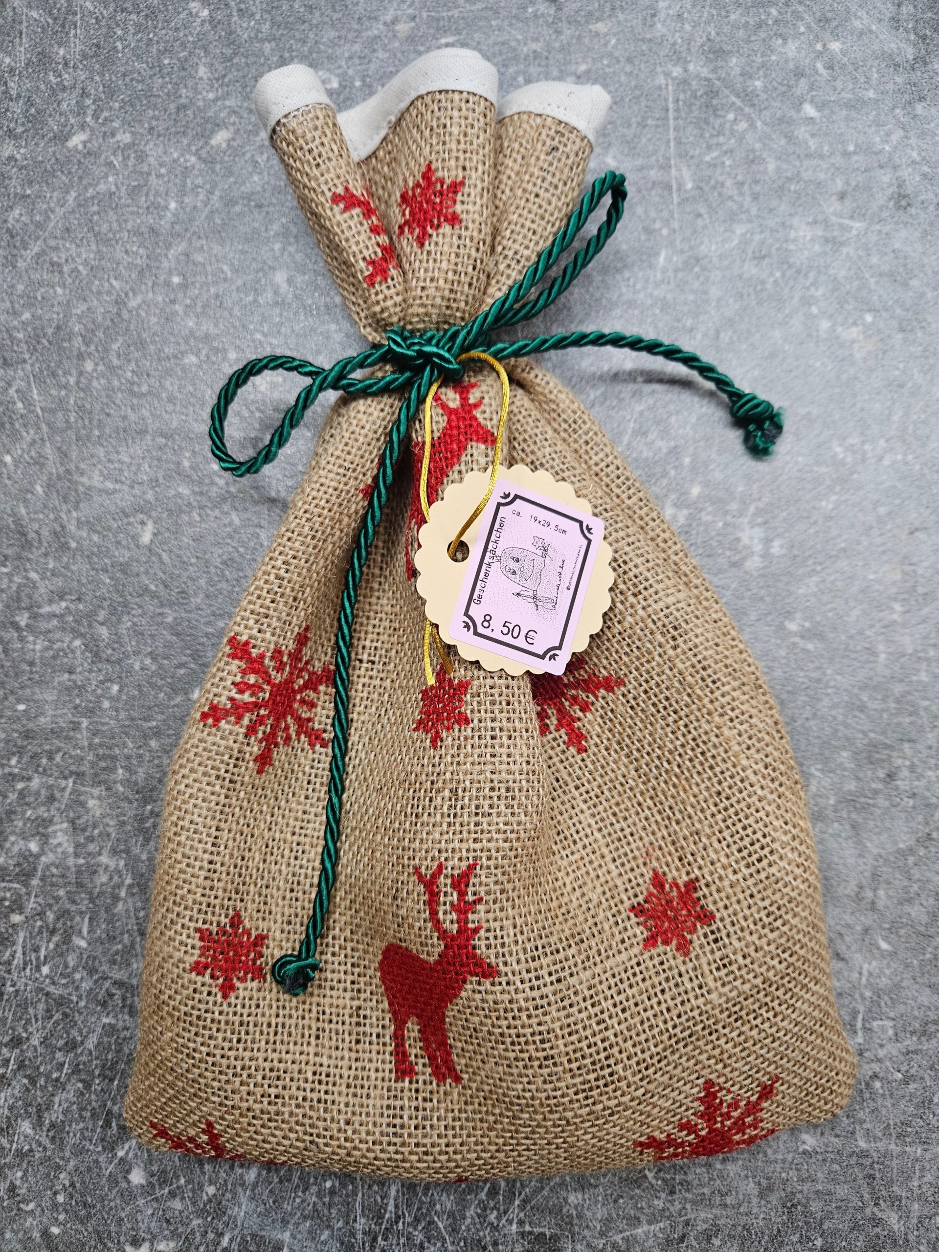 Geschenksäckchen Stoff „Rentier“ mit grüner Kordel